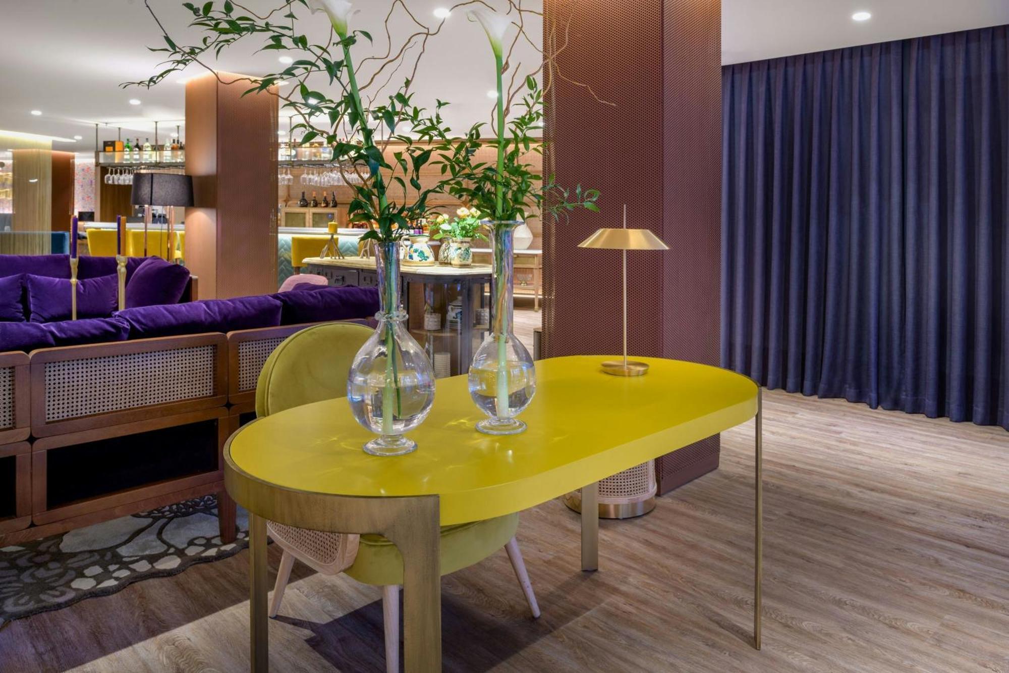 Querencia De Sevilla, Autograph Collection 4*
